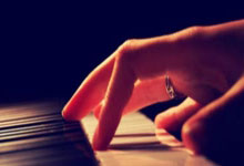 隆戈：律师正在处理莫塔下课手续，预计几个小时内完成.